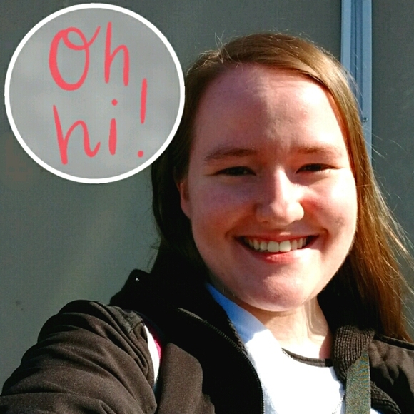 Meet your Posher, Lorraine - Picture 1 of 1